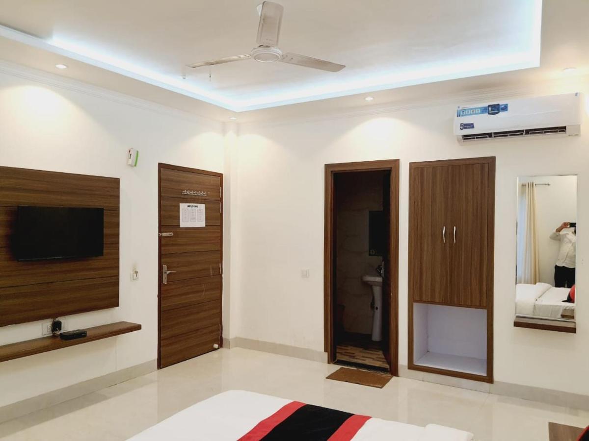 Bhawana Hotel Agra  Eksteriør billede