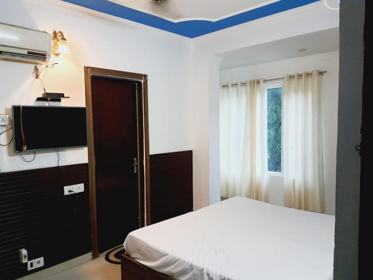 Bhawana Hotel Agra  Eksteriør billede
